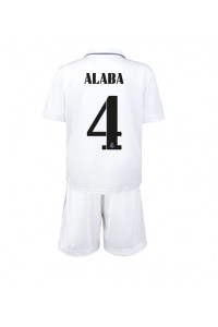 Real Madrid David Alaba #4 Babyklær Hjemme Fotballdrakt til barn 2022-23 Korte ermer (+ Korte bukser)